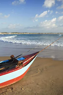 Images Dated 24th November 2010: Fishing boat on Tofo beach, Tofo, Inhambane, Mozambique