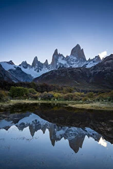 Patagonia Gallery: Fitz Roy in autumn before sunset, Los Glaciares National Park, El Chalten