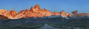 Images Dated 1st March 2021: Fitzroy Mountains - Argentina, Santa Cruz, Los Glaciares, El Chalten, Mount Fitz Roy