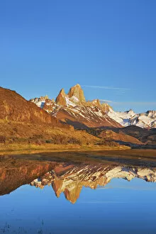 Argentina Gallery: Fitzroy Range - Argentina, Santa Cruz, Los Glaciares, El Chalten, Mount Fitz Roy