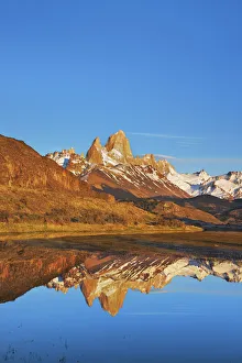 Argentina Gallery: Fitzroy Range - Argentina, Santa Cruz, Los Glaciares, El Chalten, Mount Fitz Roy