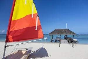 Images Dated 18th April 2016: Flic-en-Flac beach, Mauritius, Indian Ocean
