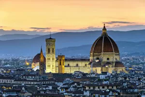 Images Dated 30th August 2019: Florence Cathedral (Duomo di Firenze) and buildings in the old town at dusk, Florence