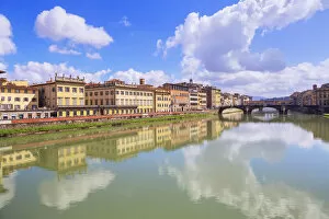 Images Dated 18th July 2018: Florence old district on Arno river including Santa Trinita and Ponte Vecchio bridges