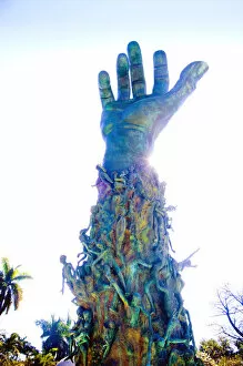 Images Dated 5th June 2015: Florida, Miami Beach, Holocaust Memorial, 42 Foot High Bronze Hand, The Sculpture