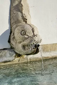 Arrabida Collection: Fonte dos Pasmados (Pasmados Fountain) dating back to 1787, Vila Nogueira de Azeitao