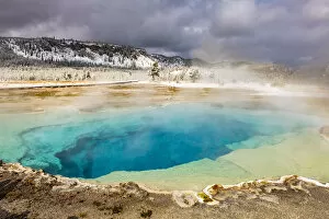 Images Dated 27th February 2019: Fountain Paint pots, Midway Geyser Basin, Yellowstone National Park, Wyoming, USA