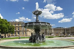 Images Dated 17th September 2021: Fountain at Schlossplatz square and Neues Schloss Castle, Stuttgart, Baden-Wurttemberg, Germany