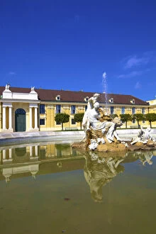 Images Dated 25th October 2013: Fountain at Schonbrunn Palace, Vienna, Austria, Central Europe