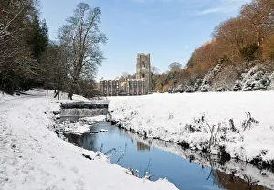 Images Dated 10th August 2011: Fountains Abbey, Yorkshire UK