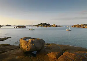 France, Brittany, Cote de Granit Rose (Pink Granite Coast), Cotes d Armor, Tregastel