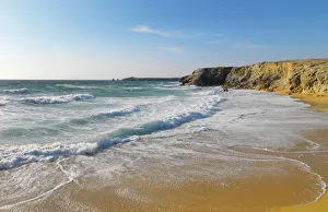 France, Brittany, Morbihan, Cote Sauvage, Quiberon Peninsula, Port Bara, waves breaking