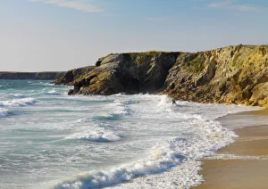 France, Brittany, Morbihan, Cote Sauvage, Quiberon Peninsula, Port Bara, waves breaking
