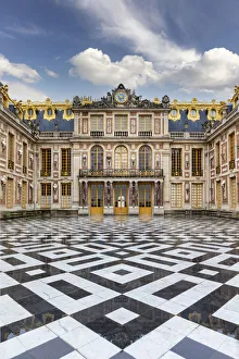France, Ile-de-France, Yvelines, Versailles, Palace of Versailles, the marble Courtyard