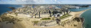 Bretagne Collection: France, Ille et Vilaine, Cote d Emeraude (Emerald Coast), Saint Malo, the walled city