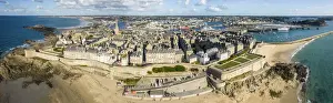 Britanny Prints: France, Ille et Vilaine, Cote d Emeraude (Emerald Coast), Saint Malo, the walled city
