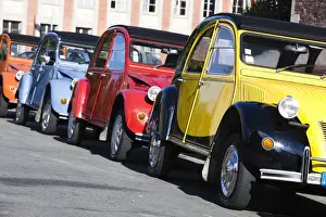 France, Midi-Pyrenees Region, Haute-Garonne Department, Toulouse, row of Citroen Deux