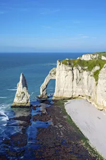 Images Dated 28th April 2017: France, Normandy (Normandie), Seine-Maritime department, Etretat. White chalk cliffs
