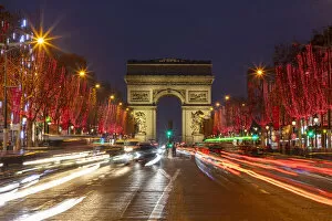Avenue Gallery: France, Paris, Arc de Triomphe, Avenue de Champs-Elysee at Christmas
