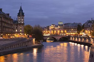 France, Paris, Seine River by the Ile de la Cite, dusk