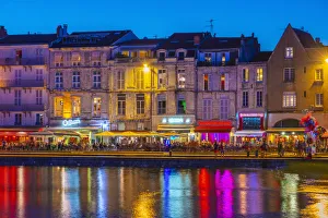 France, Poitou Charentes, La Rochelle, Old Harbour at dusk