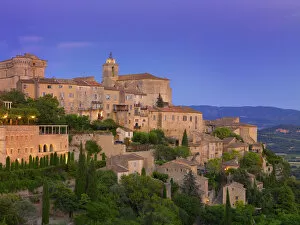 Images Dated 24th October 2019: France, Vaucluse, Provence, Gordes, illuminated at night