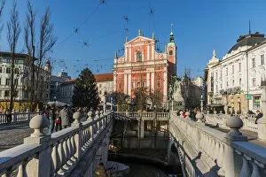 Images Dated 10th January 2018: Franciscan Church of the Annunciation and Triple Bridge or Tromostovje, Ljubljana