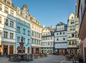 Friedrich-Stoltze-Fountain at the Huhnermarkt square in the new Frankfurt old town, Frankfurt, Hesse, Germany