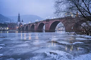 Images Dated 24th January 2017: Frozen Neckar river and Old Bridge, Heidelberg, Baden-Wurttemberg, Germany