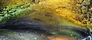 Furna do Enxofre (Sulphur Cave) is a lava cave, with a maximum length of 194 meters