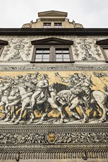 Furstenzug - 102m-long tiled mural (Procession of Princes), Augustusstrasse, Dresden Furstenzug - 102m-long tiled mural (Procession of Princes), Augustusstrasse, Dresden