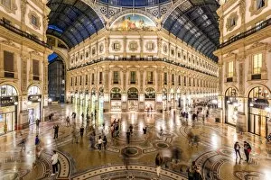 Images Dated 11th October 2017: Galleria Vittorio Emanuele II shopping mall, Milan, Lombardy, Italy