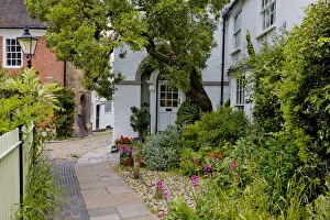 Lamppost Prints: Garden Cottage, Rye, East Sussex, England