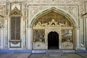 Images Dated 18th January 2008: Gates of the Imperial Council Chamber, Topkapi Palace, Istanbul, Turkey