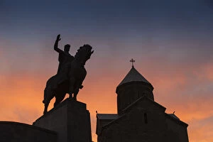 Images Dated 11th December 2013: Georgia, Tbilisi, Avlabari, Equestrian Statue of King Vakhtang Gorgasali beside