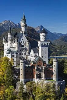 Images Dated 14th May 2015: Germany, Bavaria, Hohenschwangau, Schloss Neuschwanstein castle, elevated view, fall