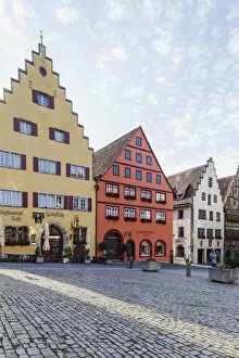 Images Dated 5th December 2017: Germany, Bavaria, Romantic Road, Rothenburg ob der Tauber, Restaurants and Cafes in