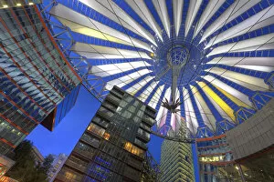 Images Dated 8th August 2011: Germany, Berlin, Potsdamer Platz, Sony Center