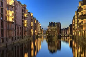 Images Dated 8th August 2011: Germany, Hamburg, Warehouses and new apartments in the converted Speichrstadt district