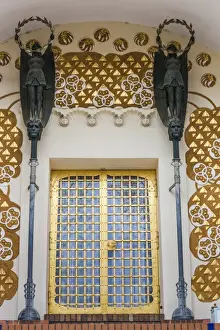 Germany, Hesse, Darmstadt, Mathildenhohe Kunstlerkolonie Park, Jugendstil doorway