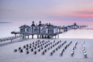 Germany, Mecklenburg-Western Pomerania, Baltic Sea, Ruegen Island, pier in Sellin