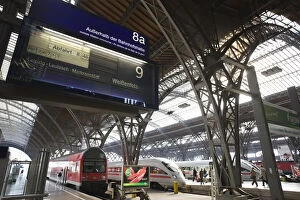 Images Dated 22nd September 2008: Germany, Saxony, Leipzig, Main Train Station, Train schedule