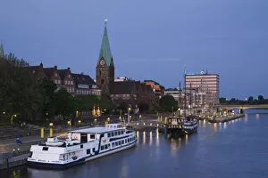 Images Dated 9th September 2008: Germany, State of Bremen, Bremen, Weser River waterfront