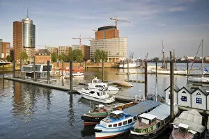 Images Dated 22nd September 2008: Germany, State of Hamburg, Hamburg, Hafen City new commercial district