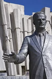 Images Dated 24th May 2007: A giant statue of Hafez al Assad in downtown Damascus