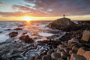 Images Dated 24th March 2021: The Giants Causeway, County Antrim, Northern Ireland, UK