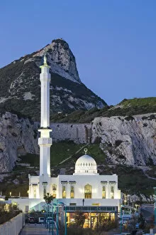 Images Dated 14th January 2019: Gibraltar, Europa Point, Mosque of the Two custodians infront of the Rock of Gibraltar