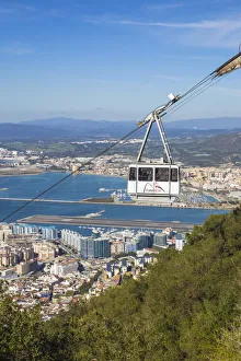 Images Dated 14th January 2019: Gibraltar, Rock of Gibraltar, Cable car