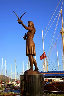 Aegean Coast Gallery: Girl with Doves Statue, Marmaris, Datcha Peninsula, Turkey