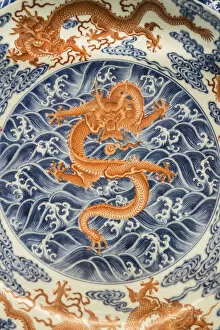 Images Dated 14th November 2014: Glazed dish with dragon (Qing dynasty, AD 1723-1735), Shanghai Museum, People s